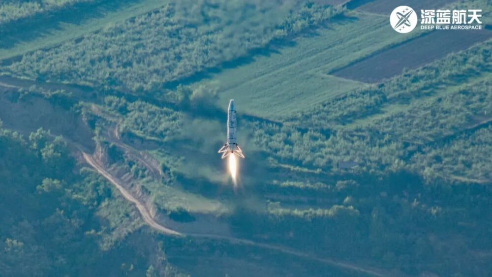 「中国版SpaceX」、高度１キロの垂直離着陸試験に成功
