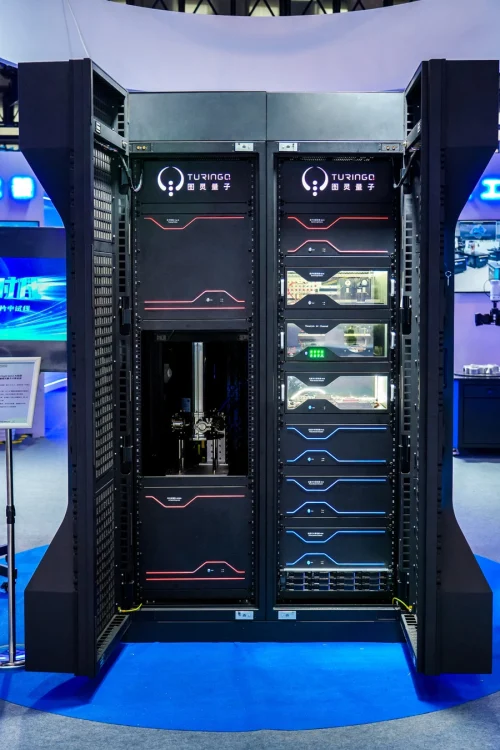 中国が新世代光量子コンピューターが初披露 計算性能は最強スパコンに匹敵