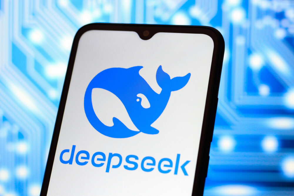 DeepSeek、英科学誌Natureで「蒸留」論争に初めて回答