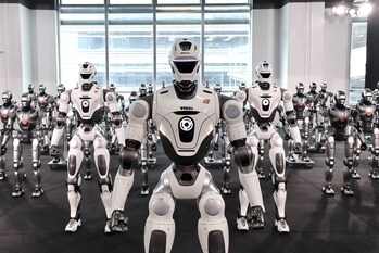 (PRNewsfoto/EngineAI) (PRNewsfoto/EngineAI)