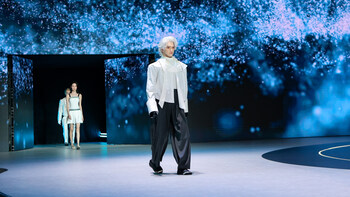 UBTECH Launches UWORLD U1, the World's First Full-Size Mass-Produced Ultra-Bionic Humanoid Robot (PRNewsfoto/UBTECH)